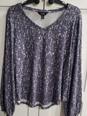 Simply Vera Vera Wang Navy V-Neck Long Sleeve Top with Pink and Cream Speckle